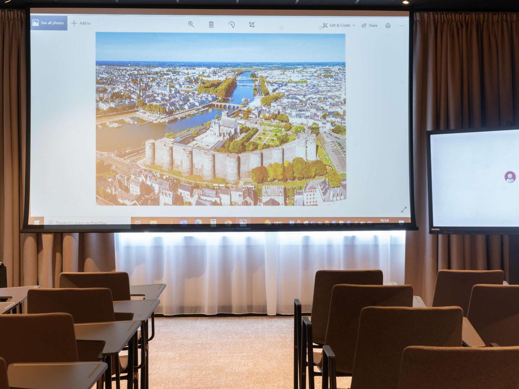Novotel Angers Lac De Maine Екстер'єр фото