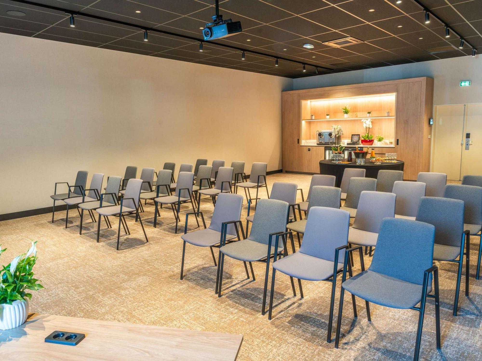 Novotel Angers Lac De Maine Екстер'єр фото