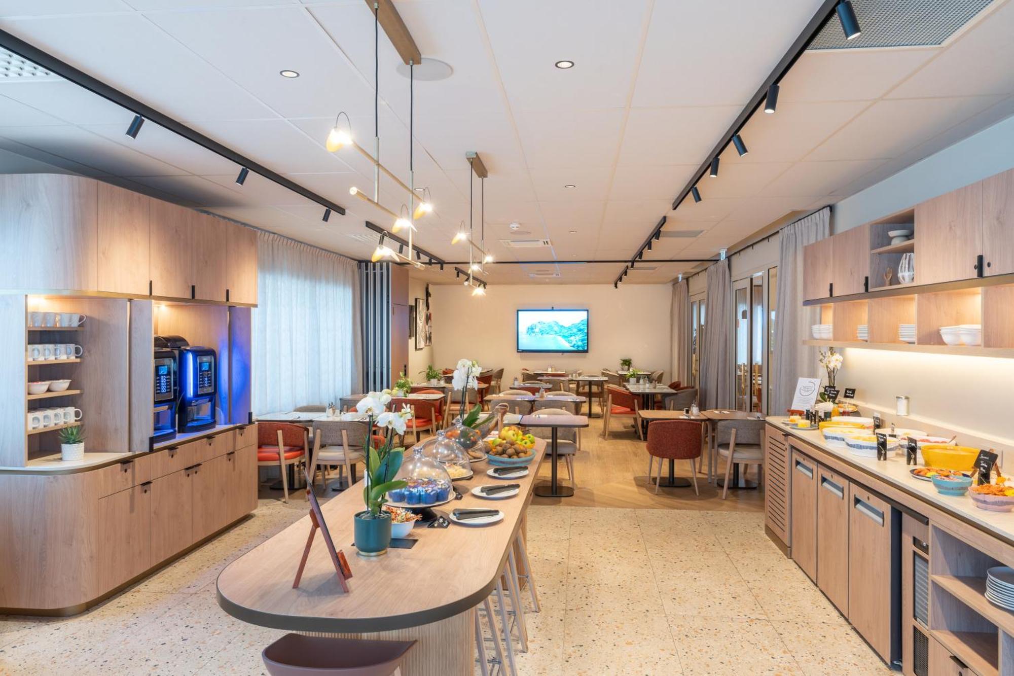 Novotel Angers Lac De Maine Екстер'єр фото