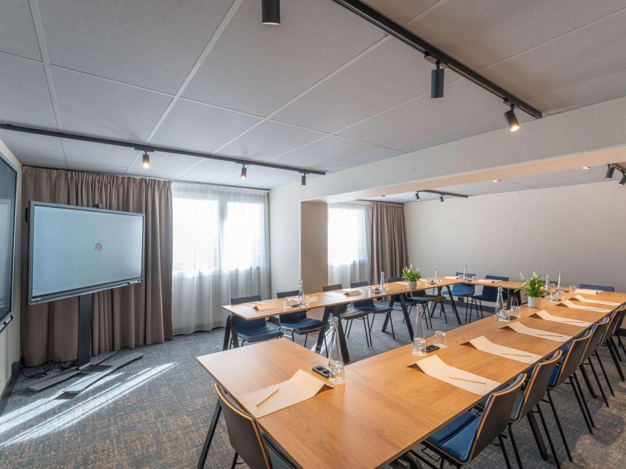 Novotel Angers Lac De Maine Екстер'єр фото